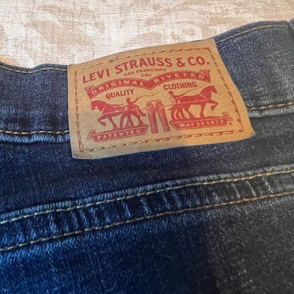 Levi's jeans classic bootcut dark wash with embroidered pocket details Sz 10 - Picture 9 of 11